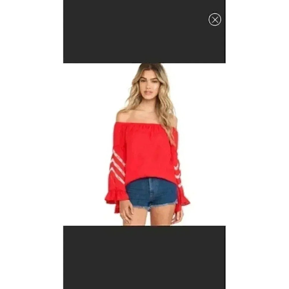⭐️ VaVa by joy Han off the shoulder red top in size xs - Picture 5 of 6